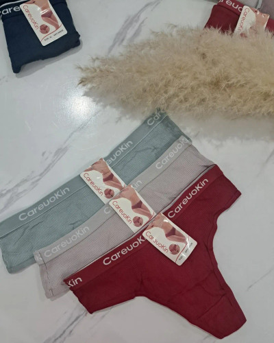 شورت زنانه بکلس نخی برندcareuokin