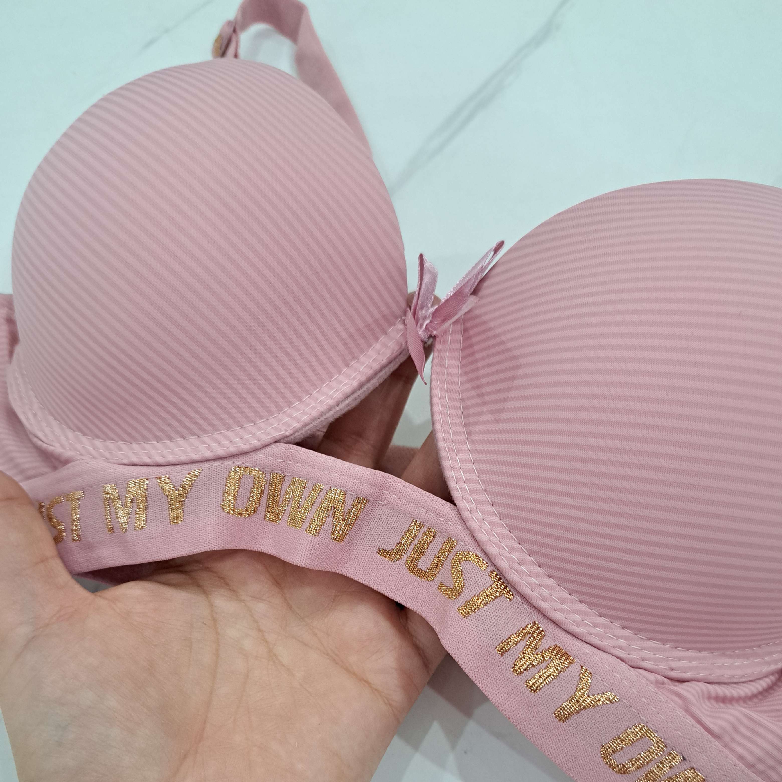 ست شورت سوتین صورتی