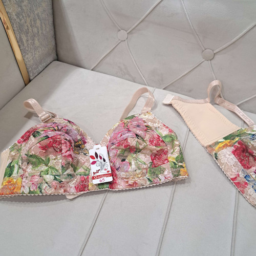 سوتین دخترانه