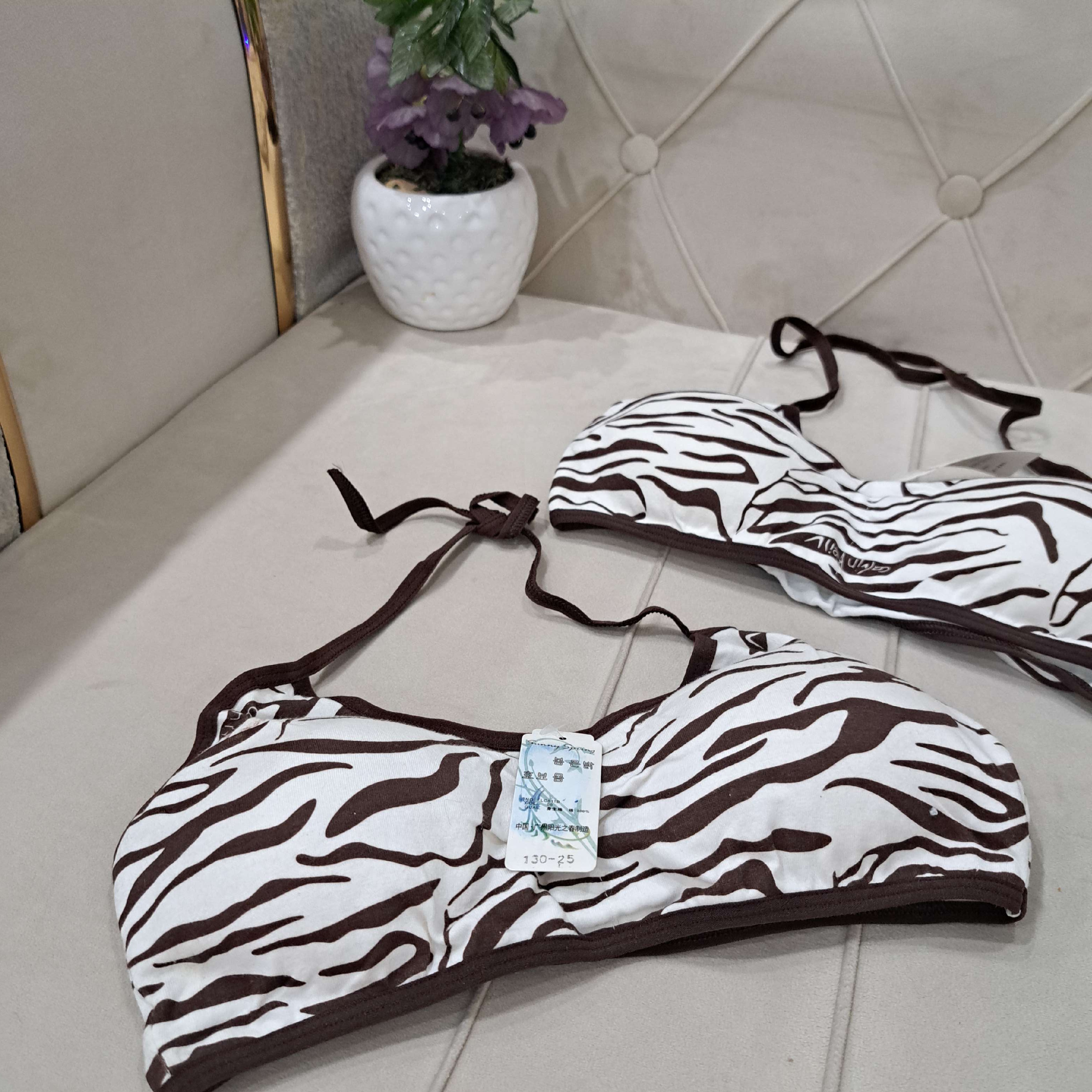 سوتین نیمتنه دخترانه