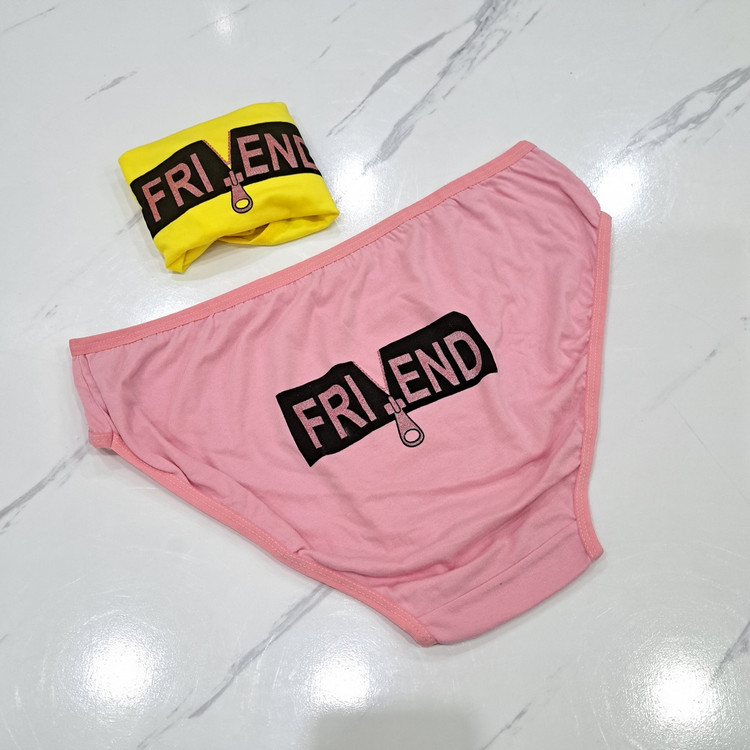شورت نخی زنانه سایز بزرگ با چاپ FRIEND مناسب سایز ۵۰ و ۵۲